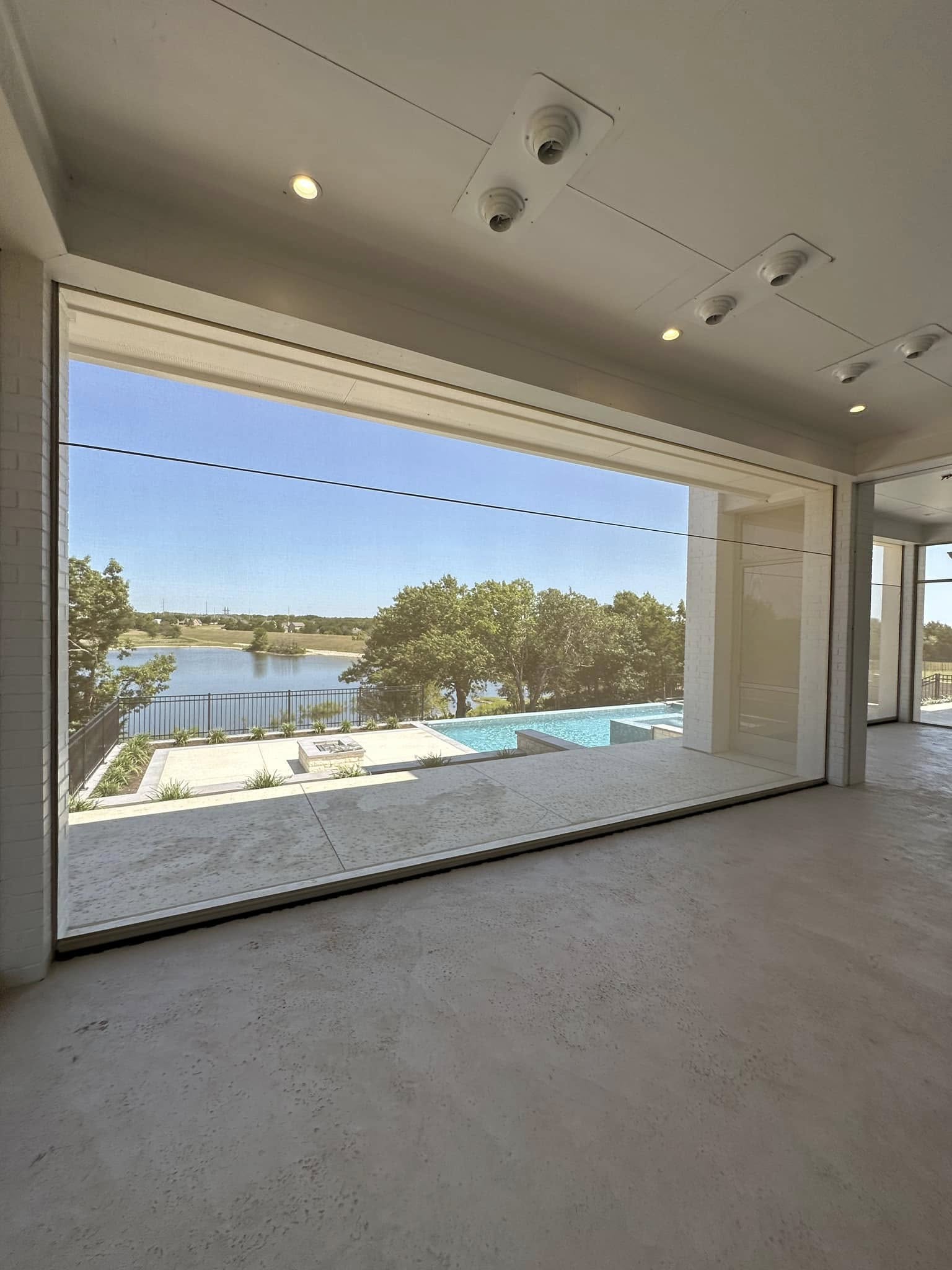 retractable solar screens